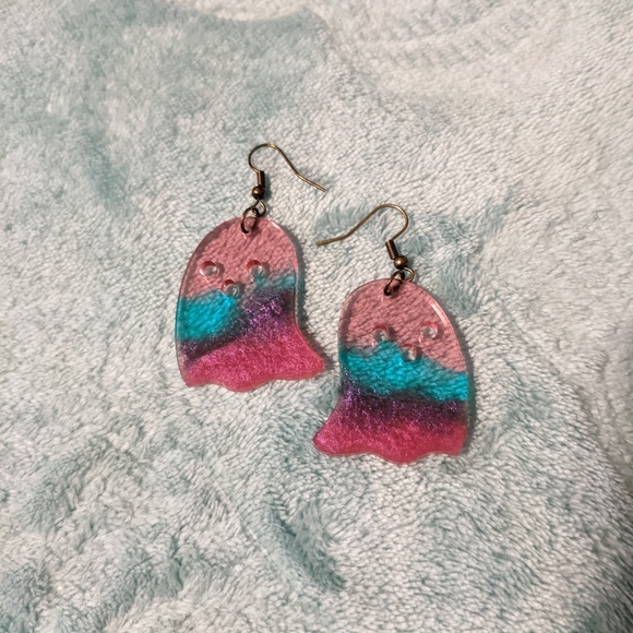 Pink Ghost Earrings Handmade Resin Halloween Sparkly Goth Spooky Cute kawaii - Picture 5 of 5
